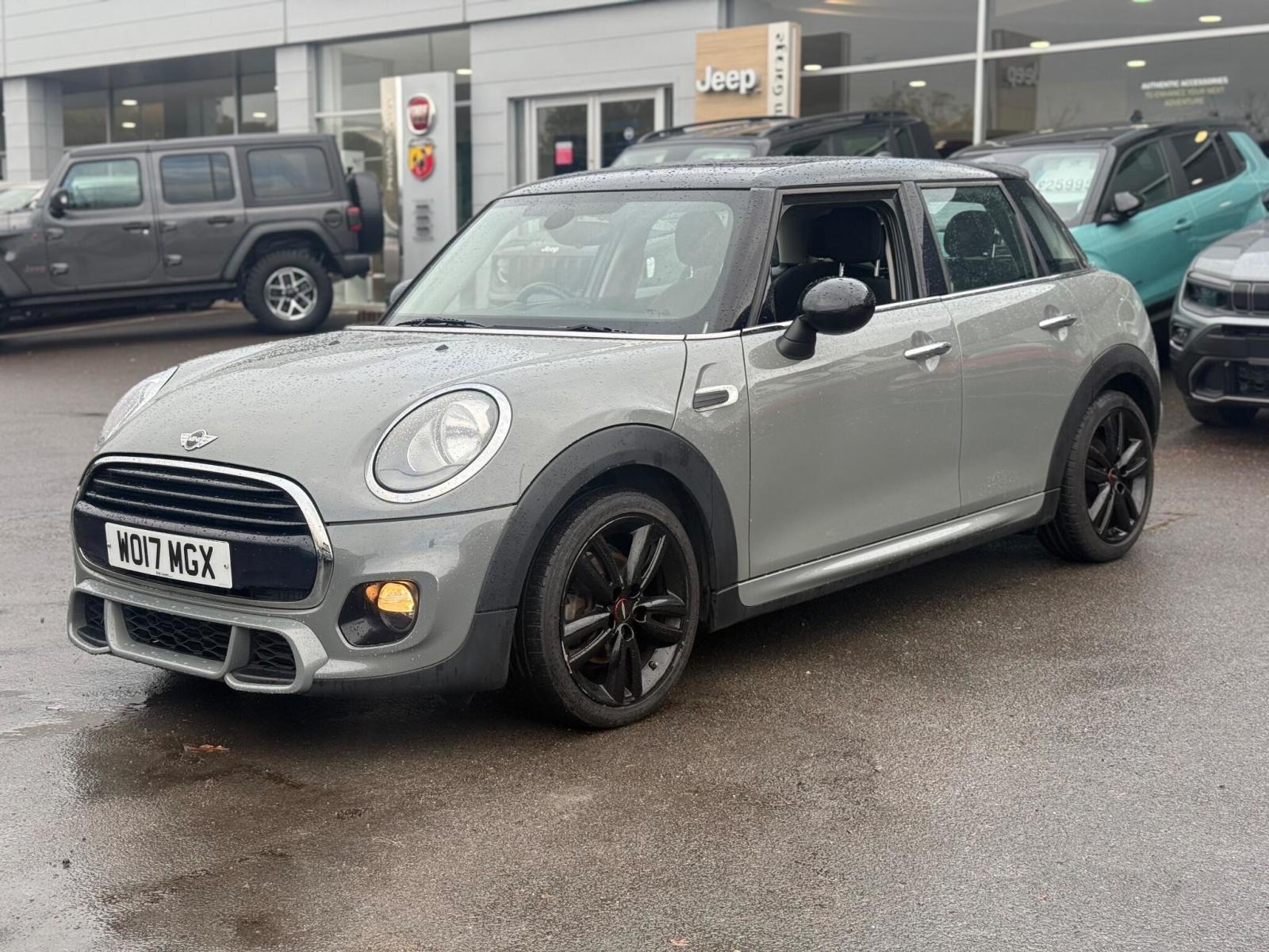 2017 Mini Hatch