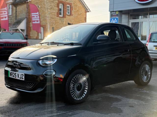 2025 Fiat 500e 0.0 87kW 42kWh 3dr Auto