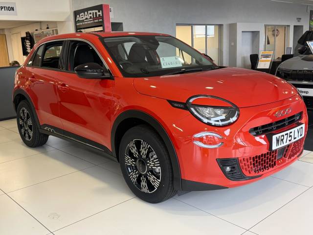 Fiat 600 1.2 Hybrid 48V 136 5dr eDCT-6 Hatchback Petrol ORANGE