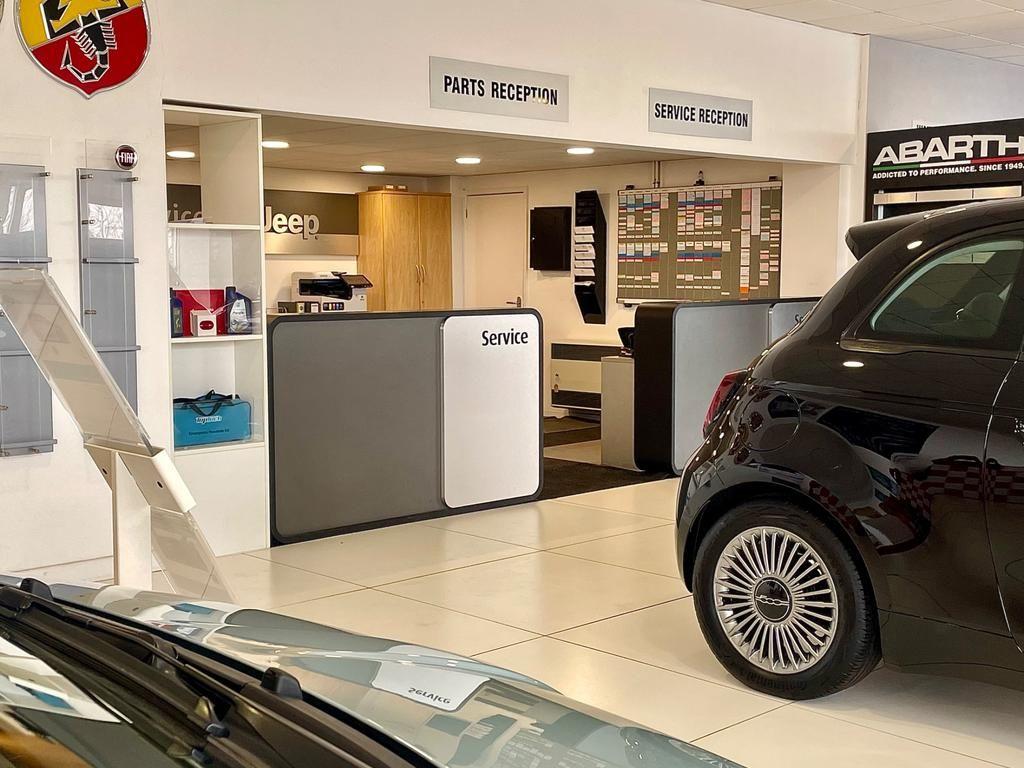 2025 Fiat 600 thumbnail 19