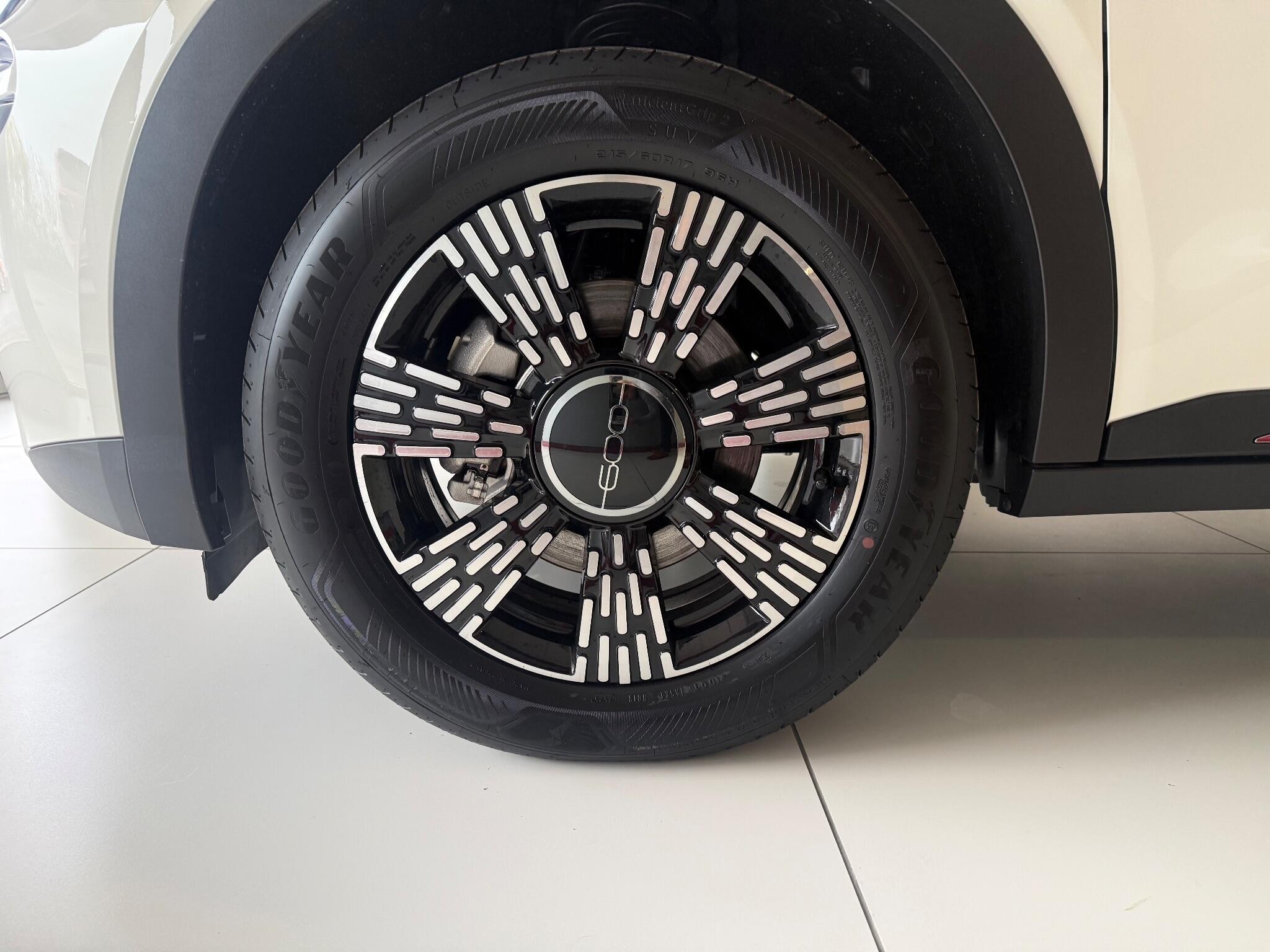 2025 Fiat 600 thumbnail 10