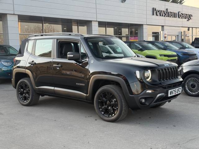 Jeep Renegade 1.3 Turbo 4xe PHEV 240 Overland 5dr Auto Estate Petrol / Electric Hybrid BLACK
