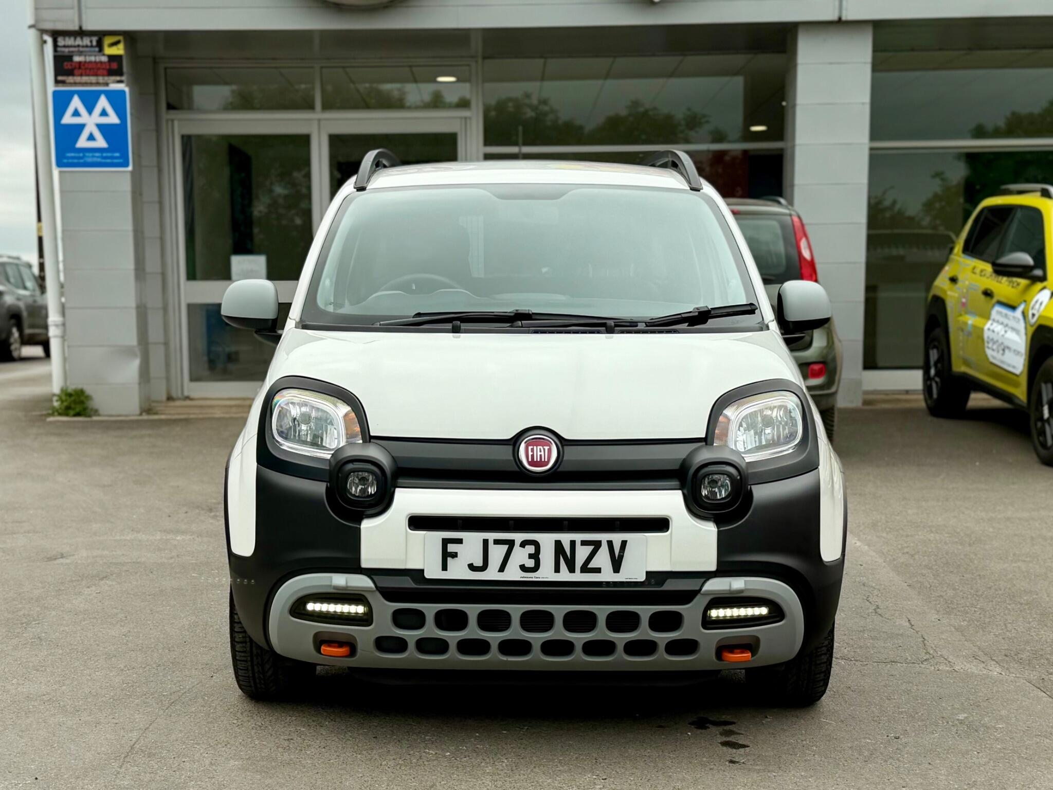 2023 Fiat Panda thumbnail 3