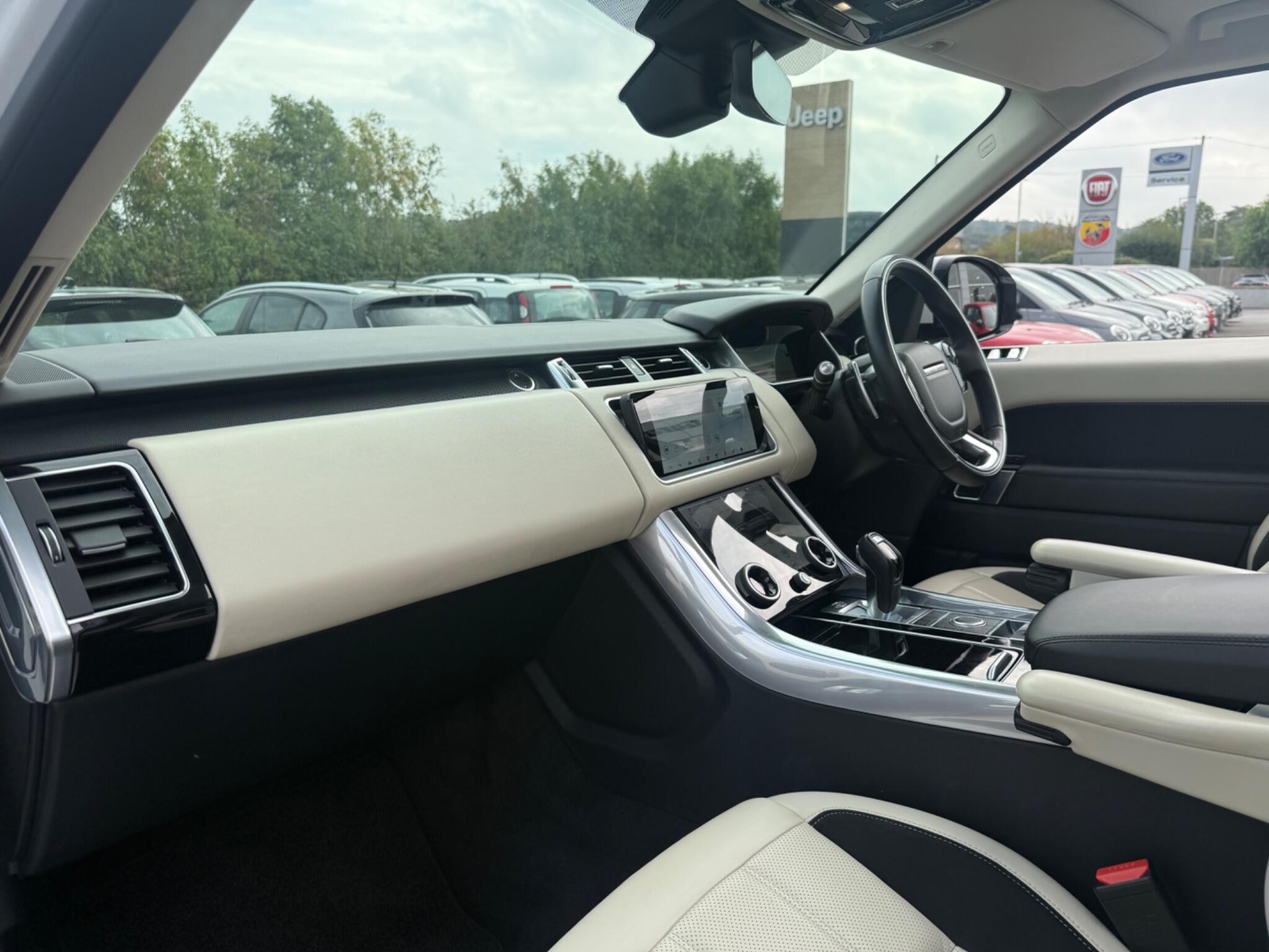 2019 Land Rover Range Rover Sport thumbnail 17