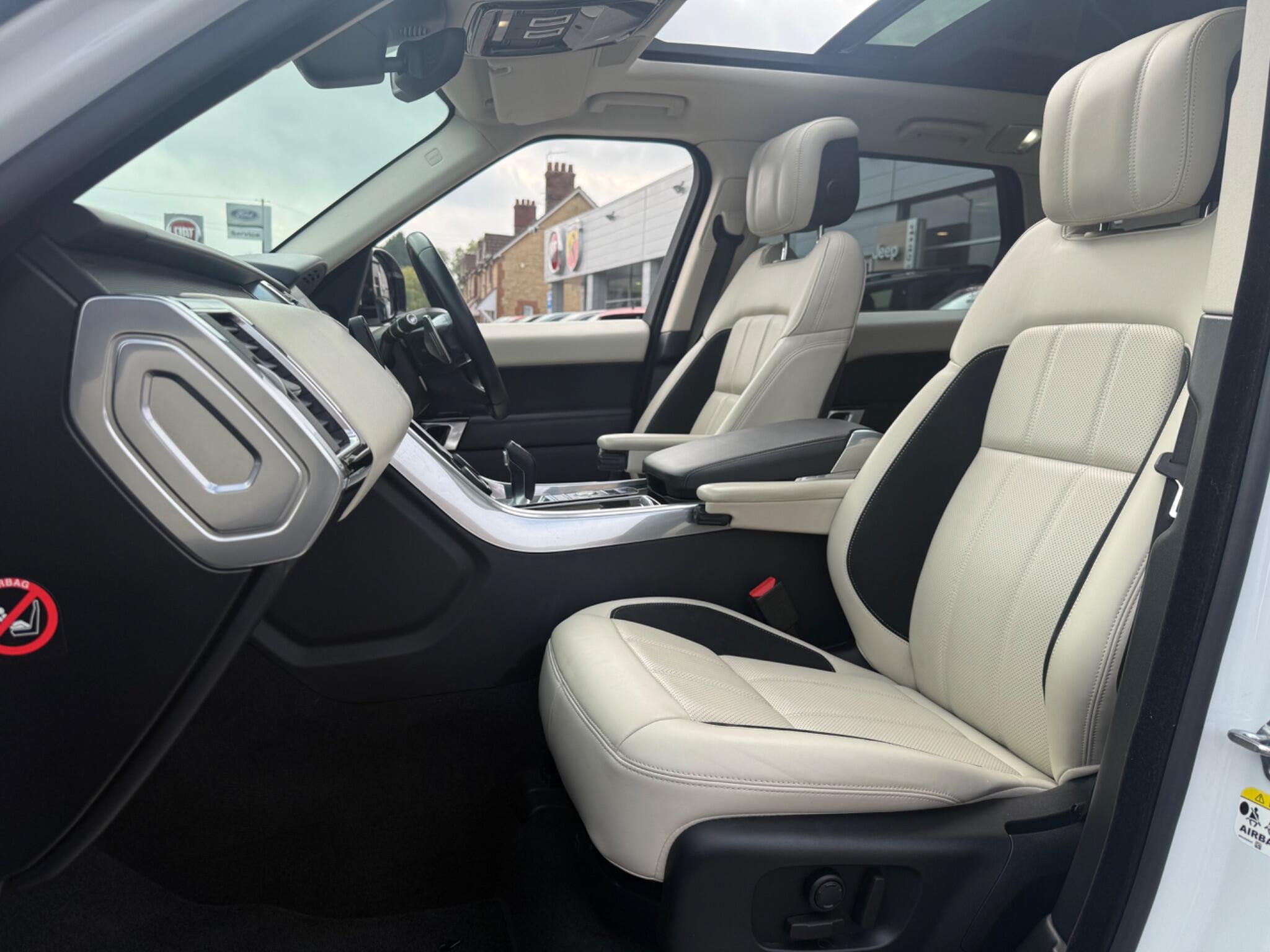 2019 Land Rover Range Rover Sport thumbnail 18