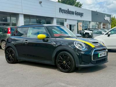 2021 Mini Hatch — photo 1 of 5
