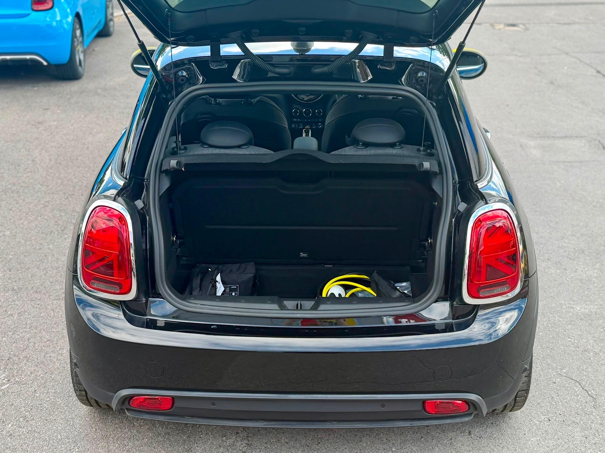 2021 Mini Hatch thumbnail 18