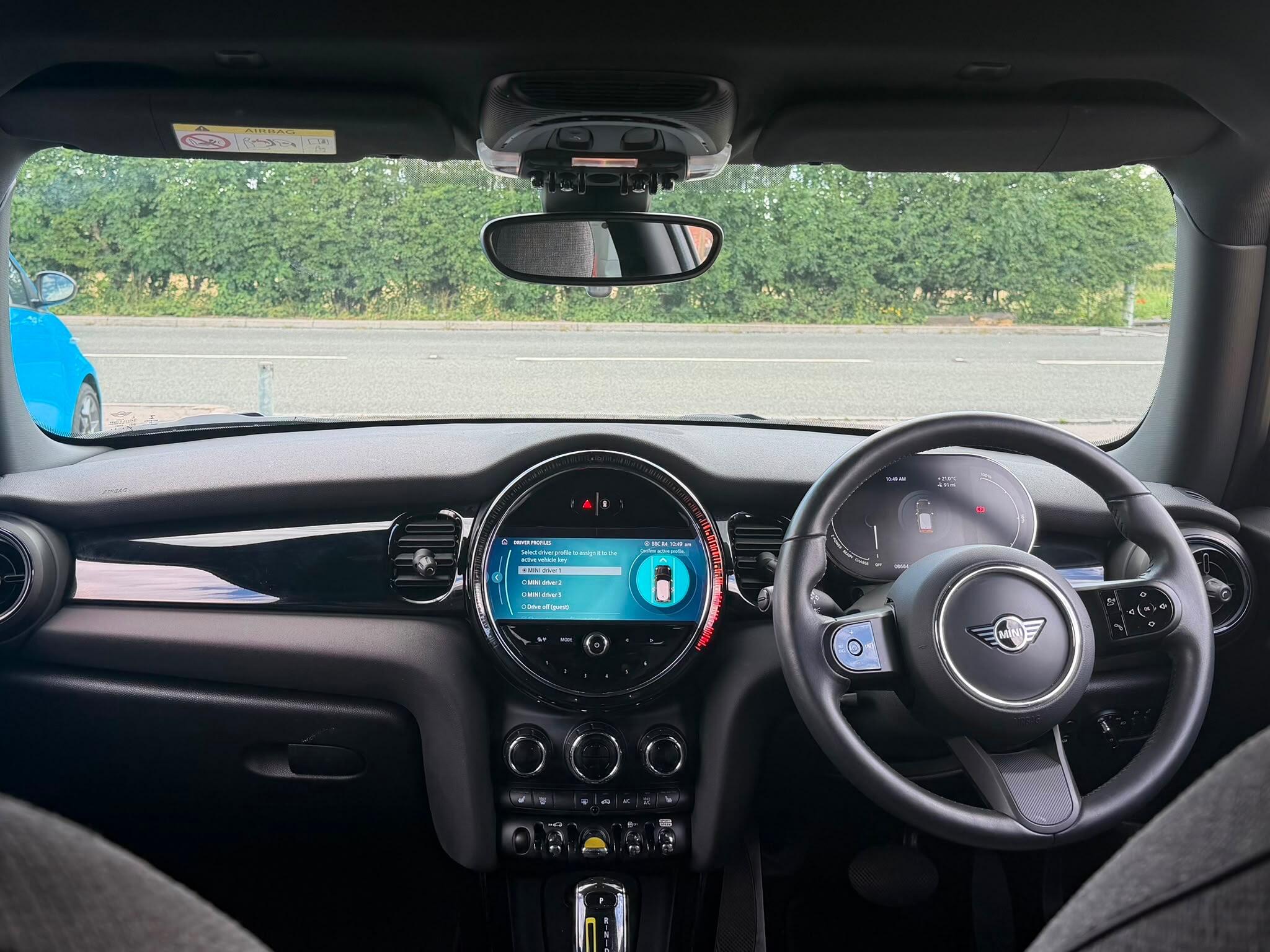 2021 Mini Hatch thumbnail 19