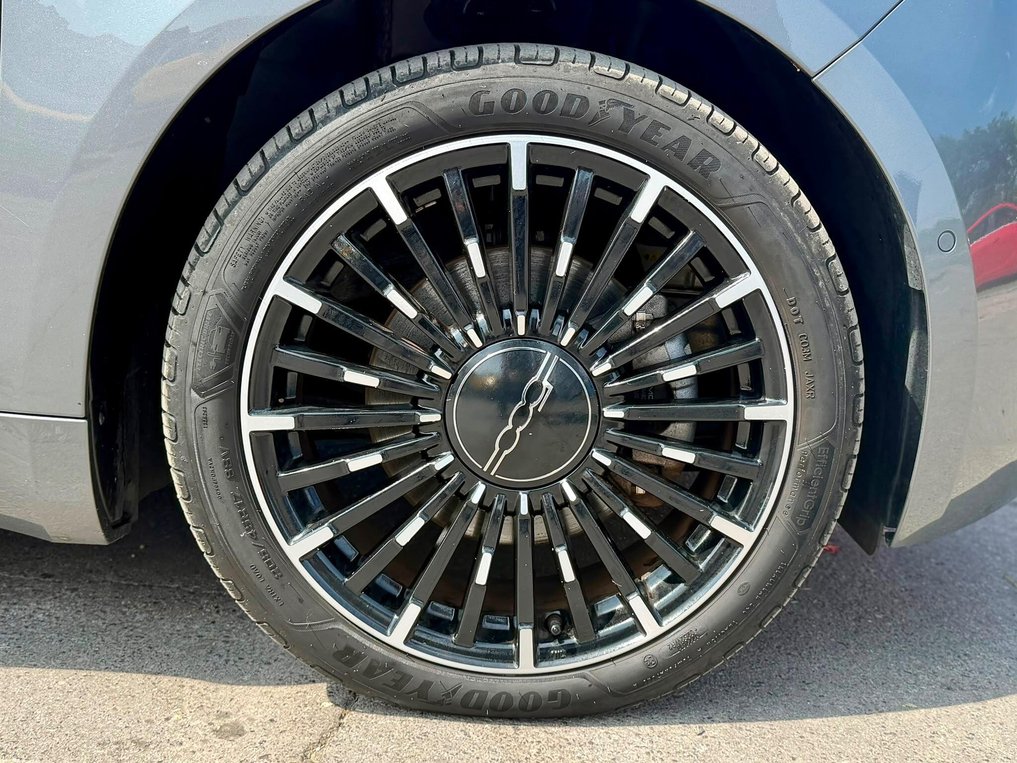 2022 Fiat 500e thumbnail 12
