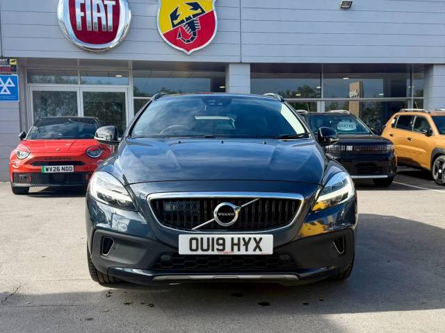 2019 Volvo V40 Cross Country 2.0 D3 Pro Auto Euro 6 (s/s) 5dr