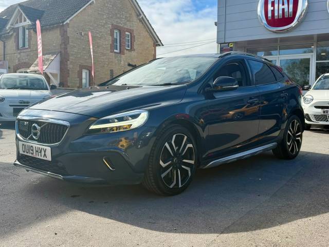 2019 Volvo V40 Cross Country 2.0 D3 Pro Auto Euro 6 (s/s) 5dr