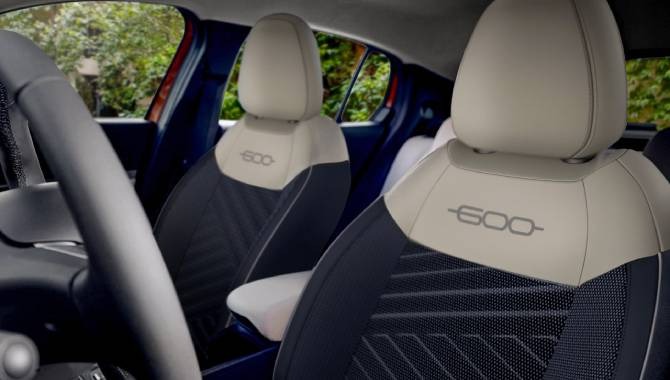 Fiat 600 Hybrid - Interior